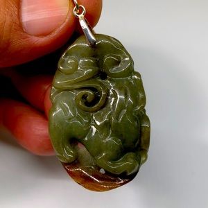 Genuine hand carved Jade pendant 22 gr.